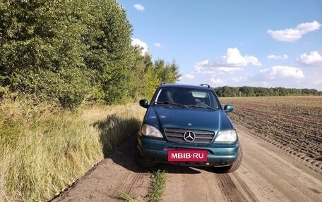 Mercedes-Benz M-Класс, 1998 год, 670 000 рублей, 2 фотография