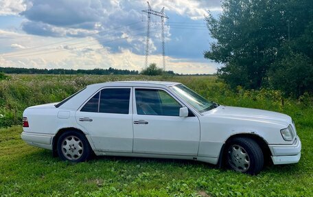 Mercedes-Benz E-Класс, 1994 год, 277 000 рублей, 3 фотография