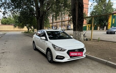 Hyundai Solaris II рестайлинг, 2018 год, 1 150 000 рублей, 2 фотография