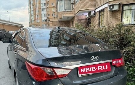 Hyundai Sonata VI, 2010 год, 1 050 000 рублей, 2 фотография