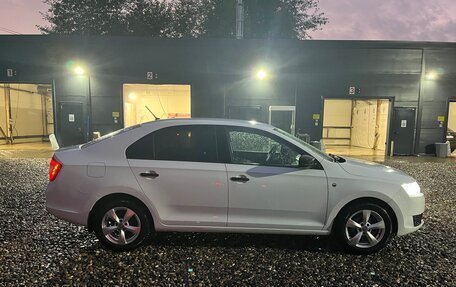 Skoda Rapid I, 2015 год, 850 000 рублей, 2 фотография