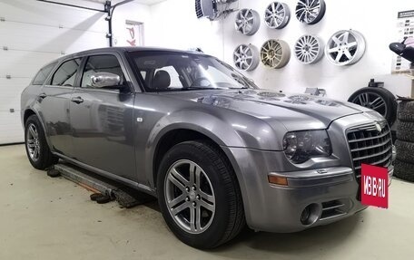 Chrysler 300C II, 2005 год, 1 350 000 рублей, 3 фотография