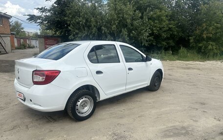 Renault Logan II, 2018 год, 450 000 рублей, 2 фотография