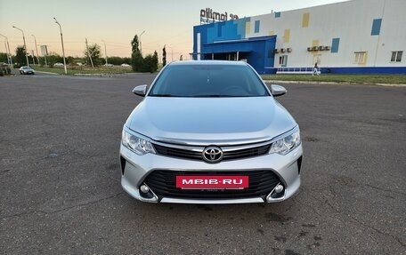 Toyota Camry, 2014 год, 2 250 000 рублей, 2 фотография