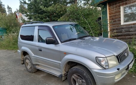 Toyota Land Cruiser Prado 90 рестайлинг, 2001 год, 1 500 000 рублей, 2 фотография