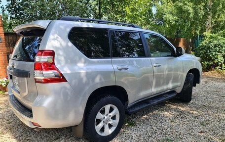 Toyota Land Cruiser Prado 150 рестайлинг 2, 2015 год, 3 399 000 рублей, 8 фотография