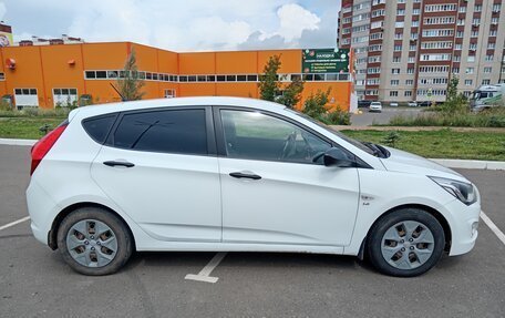 Hyundai Solaris II рестайлинг, 2015 год, 1 250 000 рублей, 3 фотография