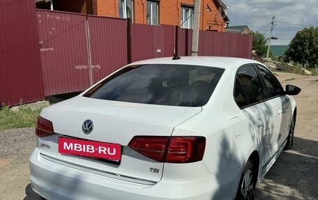 Volkswagen Jetta VI, 2017 год, 1 600 000 рублей, 3 фотография