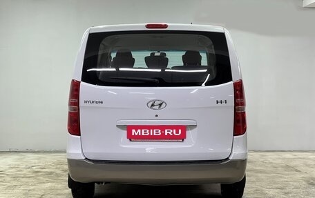 Hyundai H-1 II рестайлинг, 2012 год, 1 799 000 рублей, 6 фотография