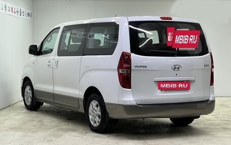 Hyundai H-1 II рестайлинг, 2012 год, 1 799 000 рублей, 4 фотография