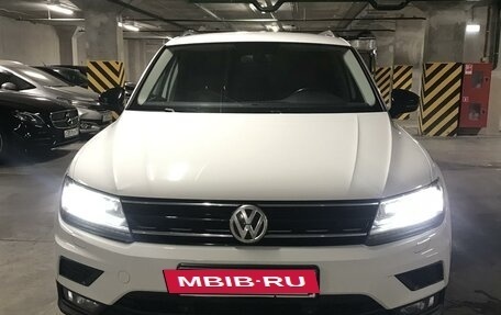 Volkswagen Tiguan II, 2017 год, 2 750 000 рублей, 2 фотография