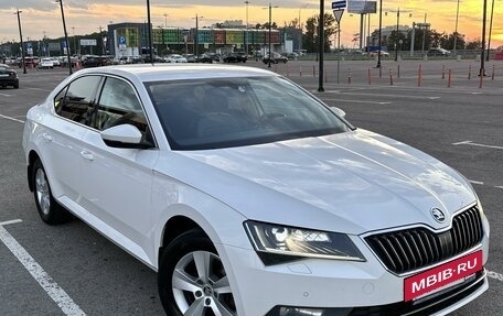 Skoda Superb III рестайлинг, 2017 год, 1 750 000 рублей, 2 фотография