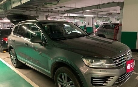 Volkswagen Touareg III, 2016 год, 2 875 000 рублей, 2 фотография