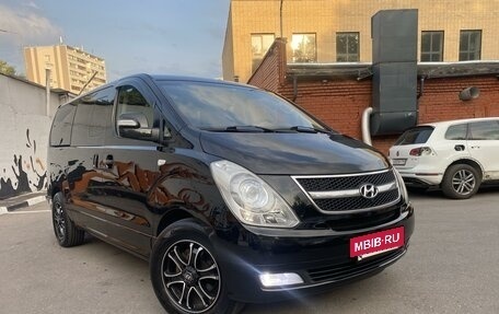 Hyundai Grand Starex Grand Starex I рестайлинг 2, 2008 год, 1 750 000 рублей, 1 фотография