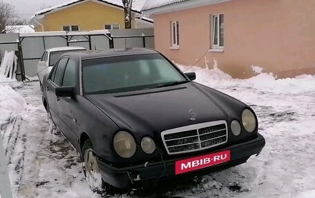 Mercedes-Benz E-Класс, 1996 год, 260 000 рублей, 4 фотография