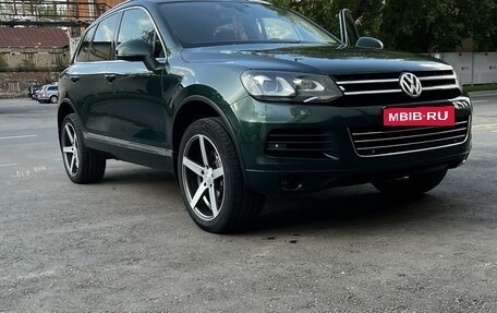 Volkswagen Touareg III, 2012 год, 2 100 000 рублей, 2 фотография