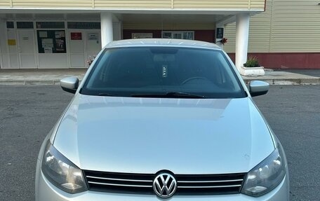 Volkswagen Polo VI (EU Market), 2011 год, 900 000 рублей, 1 фотография