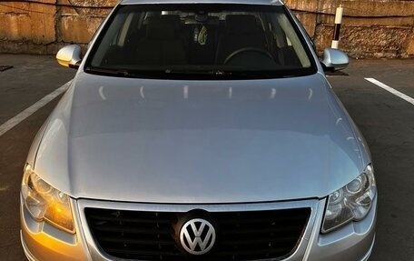 Volkswagen Passat B6, 2006 год, 590 000 рублей, 3 фотография