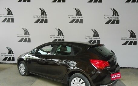 Opel Astra J, 2014 год, 1 065 000 рублей, 2 фотография