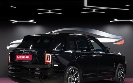 Rolls-Royce Cullinan, 2023 год, 69 000 000 рублей, 6 фотография