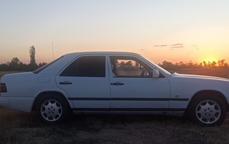 Mercedes-Benz W124, 1990 год, 390 000 рублей, 3 фотография