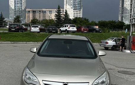 Opel Astra J, 2010 год, 680 000 рублей, 2 фотография