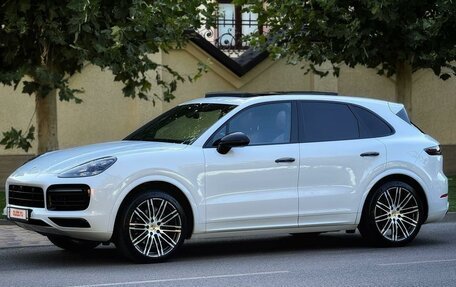 Porsche Cayenne III, 2018 год, 5 995 000 рублей, 3 фотография