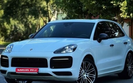 Porsche Cayenne III, 2018 год, 5 995 000 рублей, 2 фотография