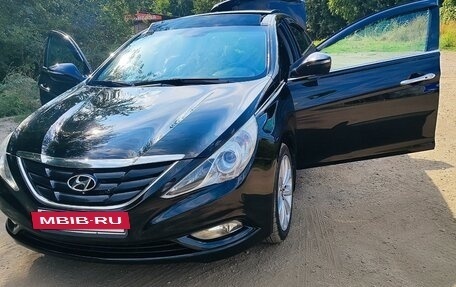 Hyundai Sonata VI, 2011 год, 1 600 000 рублей, 4 фотография