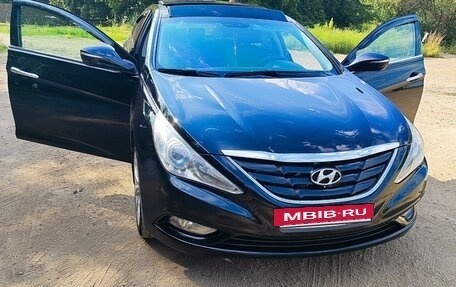 Hyundai Sonata VI, 2011 год, 1 600 000 рублей, 2 фотография