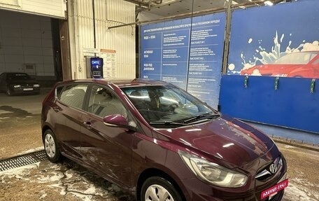 Hyundai Solaris II рестайлинг, 2012 год, 750 000 рублей, 3 фотография