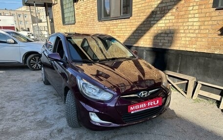 Hyundai Solaris II рестайлинг, 2012 год, 750 000 рублей, 10 фотография