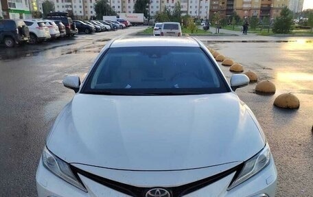 Toyota Camry, 2021 год, 4 000 000 рублей, 2 фотография