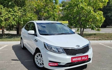 KIA Rio III рестайлинг, 2015 год, 935 000 рублей, 3 фотография