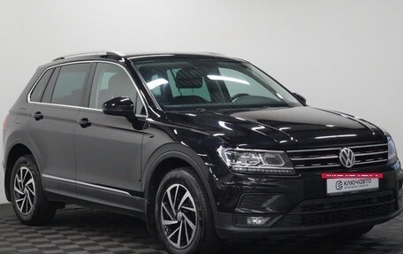 Volkswagen Tiguan II, 2018 год, 2 699 000 рублей, 3 фотография