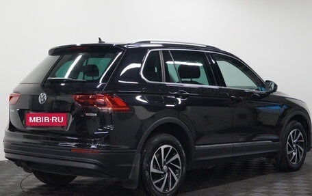 Volkswagen Tiguan II, 2018 год, 2 699 000 рублей, 4 фотография