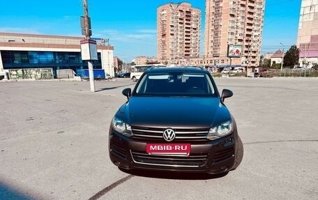 Volkswagen Touareg III, 2010 год, 2 800 000 рублей, 2 фотография