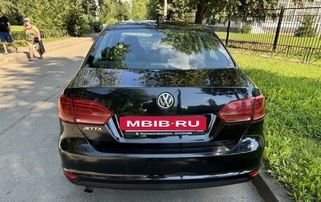 Volkswagen Jetta VI, 2014 год, 975 000 рублей, 3 фотография