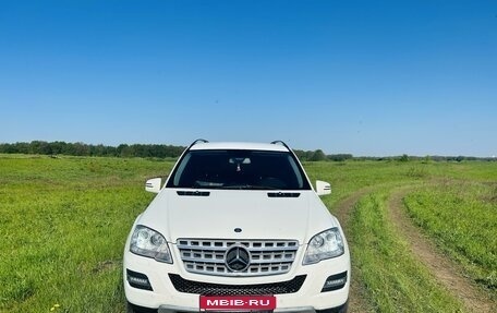 Mercedes-Benz M-Класс, 2011 год, 1 900 000 рублей, 2 фотография