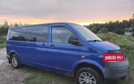 Volkswagen Transporter T5 рестайлинг, 2007 год, 1 000 000 рублей, 3 фотография