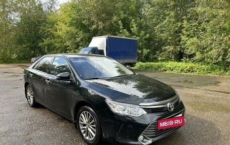 Toyota Camry, 2017 год, 2 550 000 рублей, 2 фотография