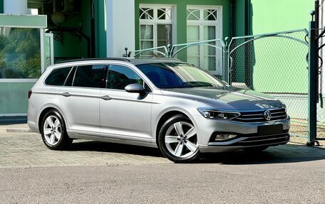 Volkswagen Passat B8 рестайлинг, 2020 год, 3 650 000 рублей, 2 фотография