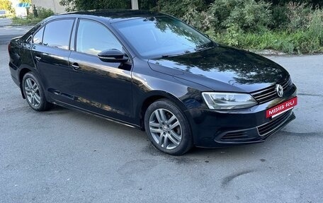 Volkswagen Jetta VI, 2011 год, 800 000 рублей, 6 фотография