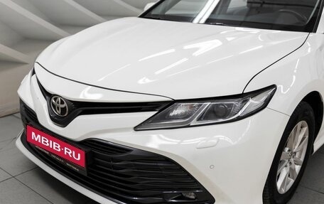 Toyota Camry, 2018 год, 2 698 000 рублей, 8 фотография