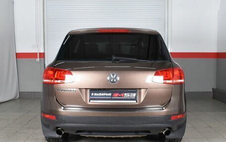 Volkswagen Touareg III, 2011 год, 2 149 995 рублей, 3 фотография