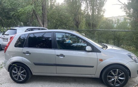 Ford Fiesta, 2007 год, 450 000 рублей, 2 фотография