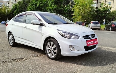 Hyundai Solaris II рестайлинг, 2012 год, 975 000 рублей, 2 фотография