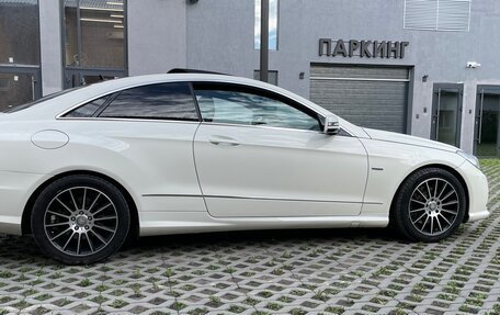 Mercedes-Benz E-Класс, 2012 год, 1 840 000 рублей, 4 фотография