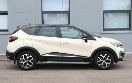 Renault Kaptur I рестайлинг, 2018 год, 1 650 000 рублей, 4 фотография