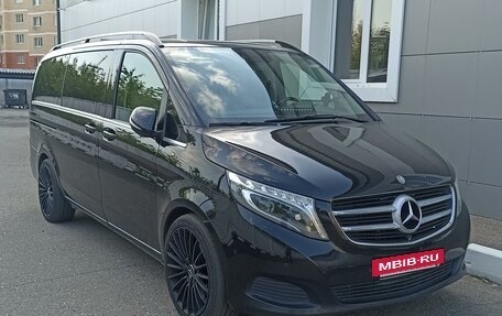 Mercedes-Benz V-Класс, 2015 год, 3 300 000 рублей, 2 фотография